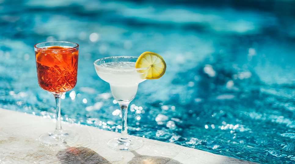 Pool Bar