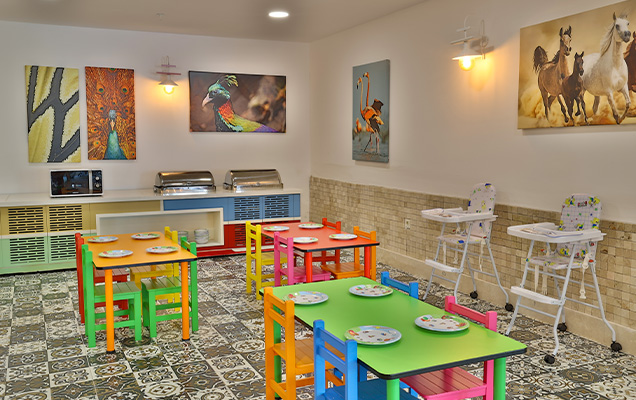 Main Restaurant (Children)