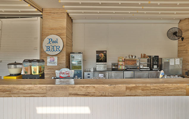 Pool Bar