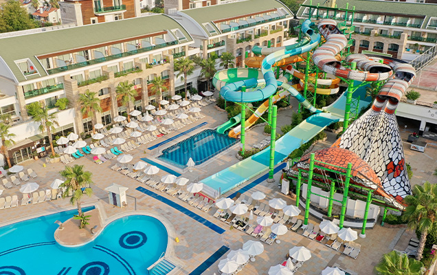 AQUAPARK FÜR ERWACHSENE